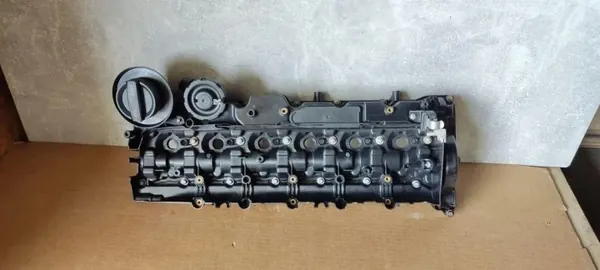 Cubierta seguidor de levas BMW OEM 11127800309 - Usado image 2