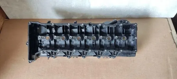 Cubierta seguidor de levas BMW OEM 11127800309 - Usado image 7