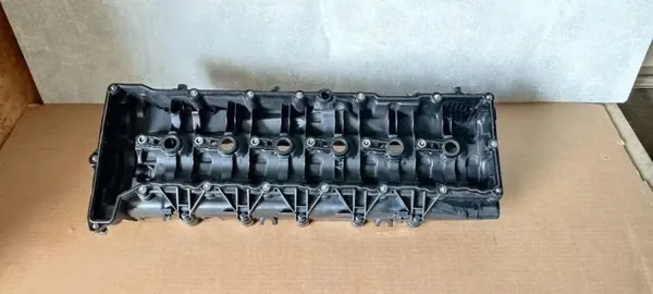 Cubierta seguidor de levas BMW OEM 11127800309 - Usado image 9