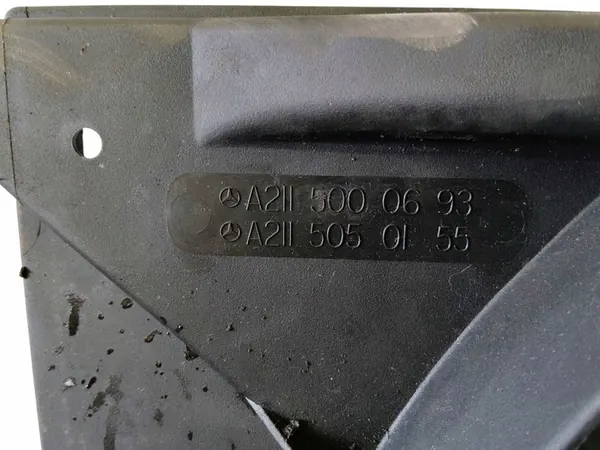 Koelventilator Mercedes E W211 2.2 CDI A2115000693 image 6