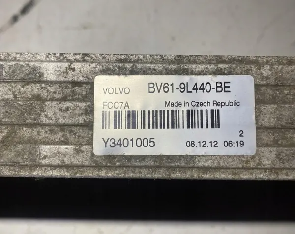 Begagnad Volvo Y3401005 laddluftkylare - OEM del image 5