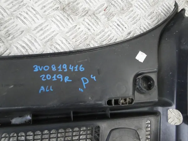 Junta de parabrisas Skoda Superb III OEM 3V0819416 image 4