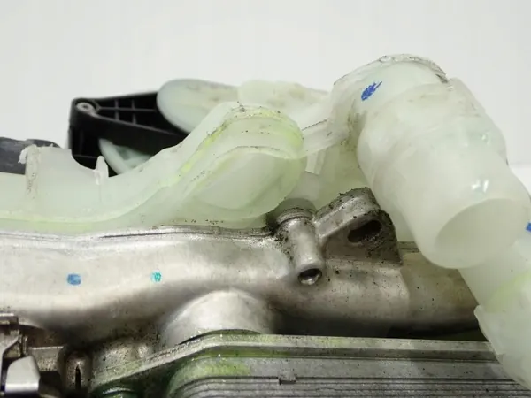 Tesla AC-lämpöpumppu OEM 1506859-00-D Käytetty image 4
