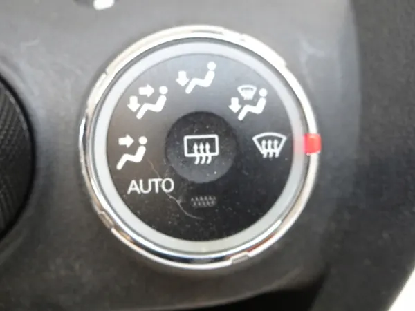 Airco paneel OEM 7820A115XC voor Citroen C4 Aircross image 4