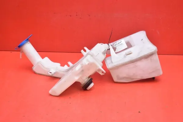 Puhdistusnesteen Säiliö 3C8955453F VW Passat CC 2.0 TDI 12-17 image 3