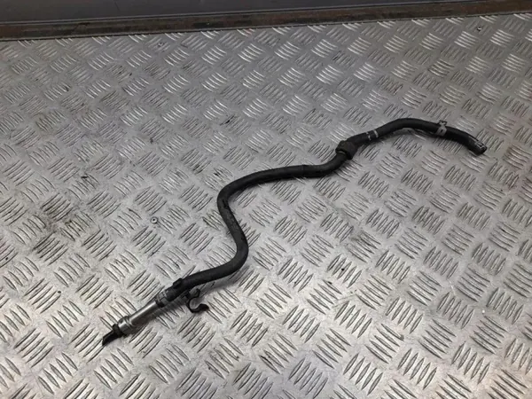 OEM 06H133988 Framre bränsleledning Audi A4 S4 B8 image 3