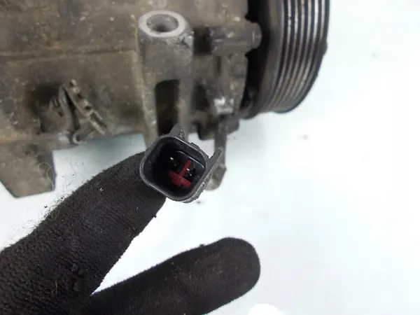 Ilmastointikompressori Volvo C30 2006-2010 D4204T OEM 36000989 image 4