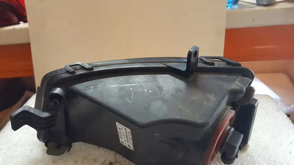 Farol Halógeno Direito VW Golf VII image 6