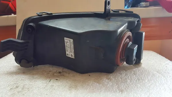 Farol Halógeno Direito VW Golf VII image 7