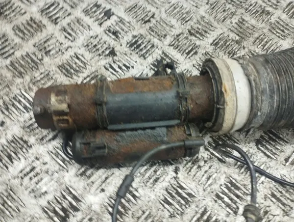 Amortiguador neumático delantero Mercedes-Benz S W221 2007 OEM image 5