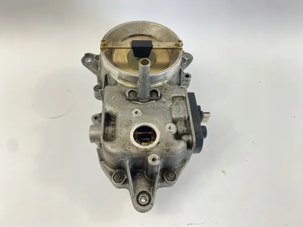 Corps de papillon OEM 0438121043 Mercedes 4-cylindres image 6