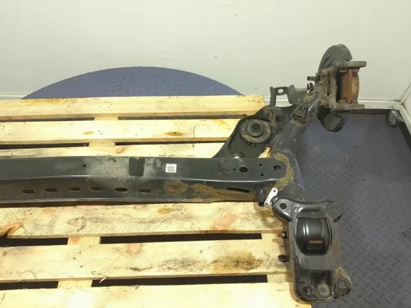 Skoda OE Hinterachsschwinge OEM 5Q0501115 image 3