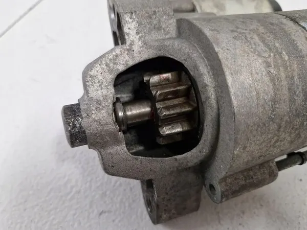 Volvo V70 III 2.0 D Motor de Arranque 8697576 image 6