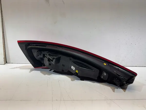 Lámpara Trasera Derecha Audi Q3 8U Lift 8U0945094N image 6