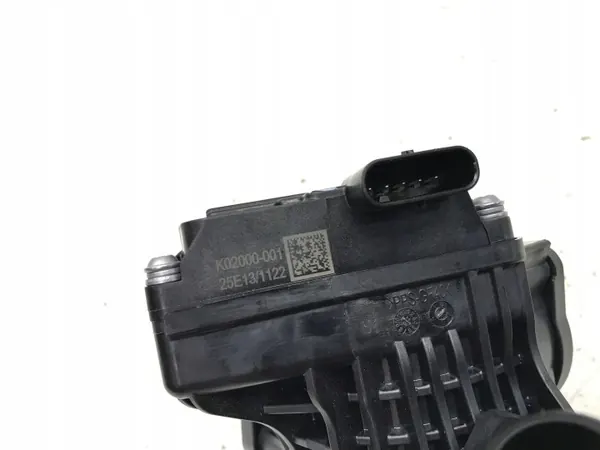 Carcasa termostato OEM 25600-2MSA0 para Kia Sportage image 4