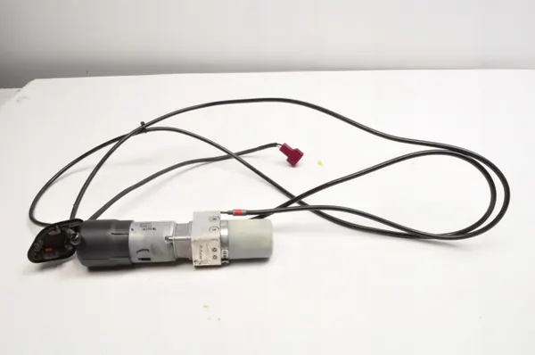 Bomba elevadora maletero Mercedes W211 OEM A2118000948 image 9