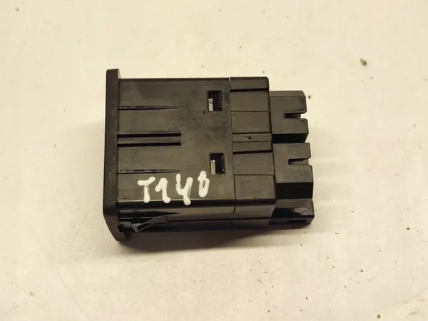 Ford Bronco 2021 USB-pistorasia-sarja OEM ML3T14F014AB image 10
