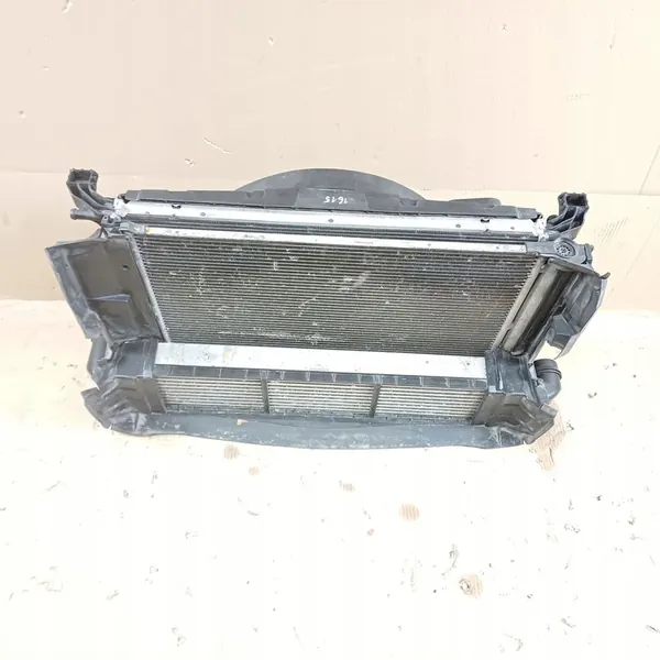 Mercedes A-Klasse W176 Koelset 1.6 CGI A2465000100 image 3