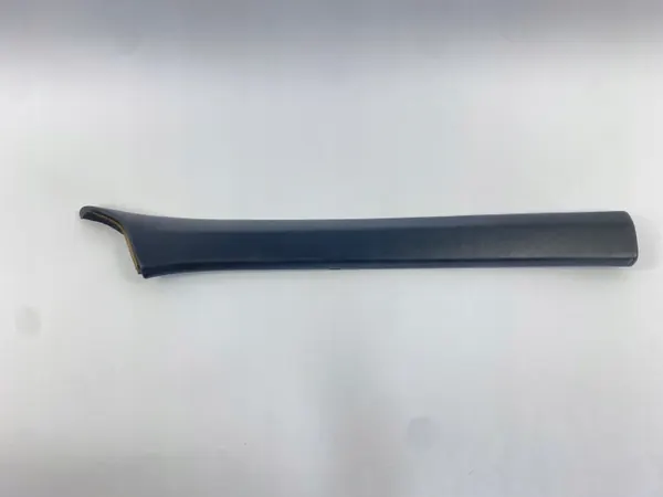 OEM 1246920489 Cubrepilar A Derecho Mercedes W124 image 2