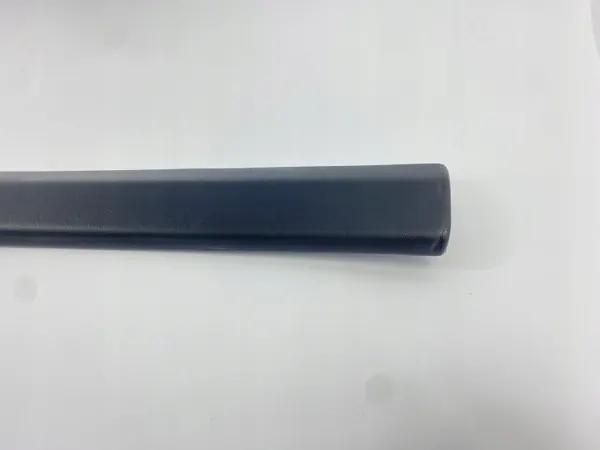 OEM 1246920489 Cubrepilar A Derecho Mercedes W124 image 3