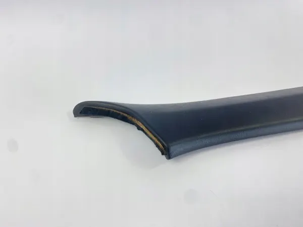 OEM 1246920489 Cubrepilar A Derecho Mercedes W124 image 4