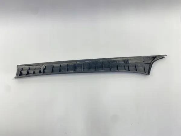 OEM 1246920489 Cubrepilar A Derecho Mercedes W124 image 8