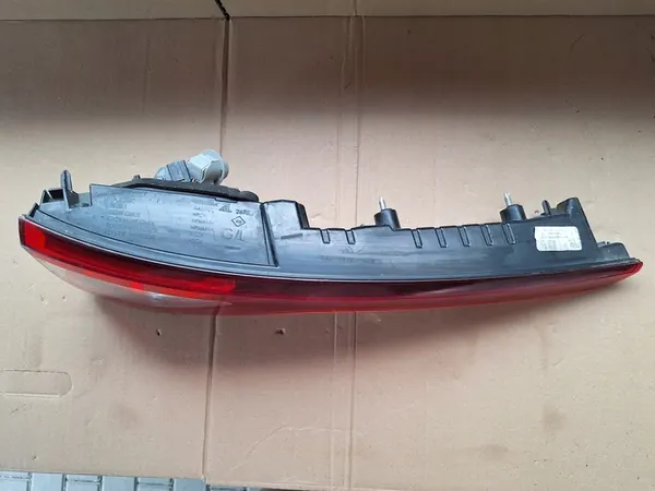 Lámpara trasera izquierda para Renault Megane IV Kombi image 4