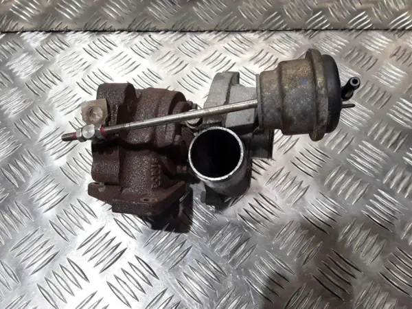 Käytetty turbo OEM 409838H118218 Renault Modus 1.5L image 2
