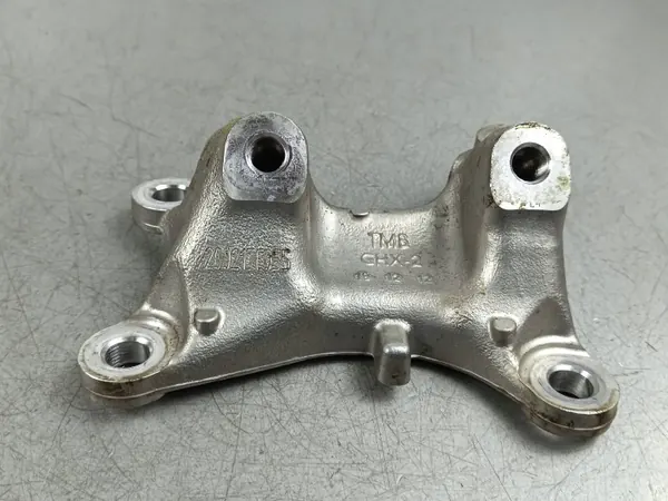 Honda CR-V Laakerituki OEM 2002170055 image 2