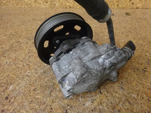 AUDI A4 B8 2.0 TDI Stuurbekrachtigingspomp 130BAR OEM 8K0145154G image 4