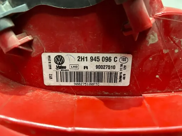 Luz trasera derecha Volkswagen Amarok image 4