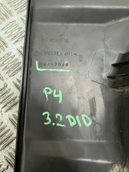 Carcasa de Ventilador Mitsubishi Pajero III 3.2 DID MR497044 image 5