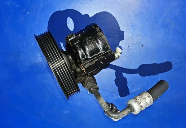 Bomba dirección 26053219RK Dacia Logan I 1.6 8V image 3