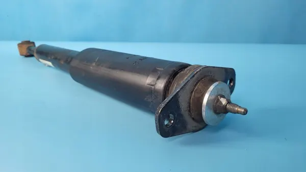 Dodge Challenger SXT Hinterachse rechts Stoßdämpfer OEM 68310205AA image 10