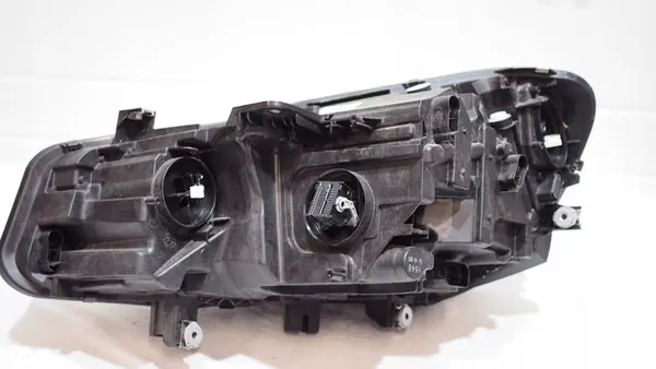 Farol LED BMW F45 F46 LCI Europa image 10