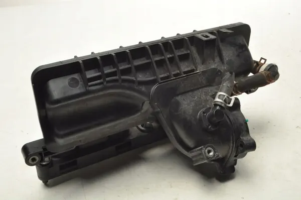 Gebruikt Kia OE inlaatspruitstuk OEM 28300-08400 image 3