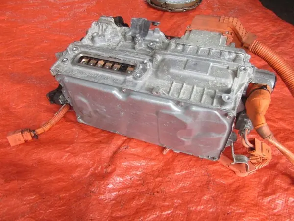 Toyota OEM G92A0-48170 Onduleur pour Highlander III image 4