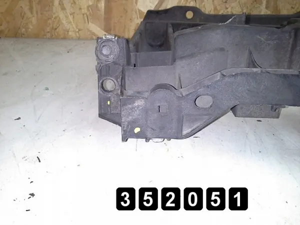 Peugeot 207 etusulun paneeli OEM AM-352051 image 3