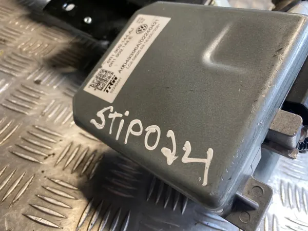 Moteur direction assistée OEM 1S1 423 520 AD d'occasion image 5