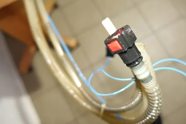 Mercedes W164 ML Polttoainepumppu Kelluva 3.2 CDI 1644701294 image 7