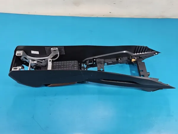 Tunnel-Armlehne Audi A4 B9 OEM 8W1863241A image 6