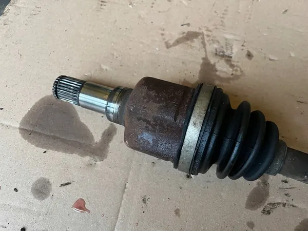 Vänster kort drivaxel Volvo V50 2004-2007 image 4