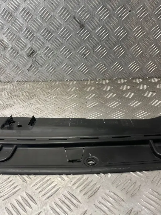BMW OE 8497736 Untere Motorabdichtung - Gebraucht image 9