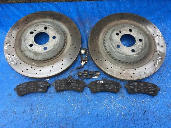Mercedes W222 W217 Taka Jarrupalat OEM A2224231500 image 2