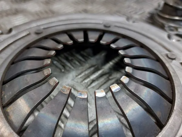 Kytkinlevy ja laakeri Opel Astra G 1.7 CDTI OEM image 2