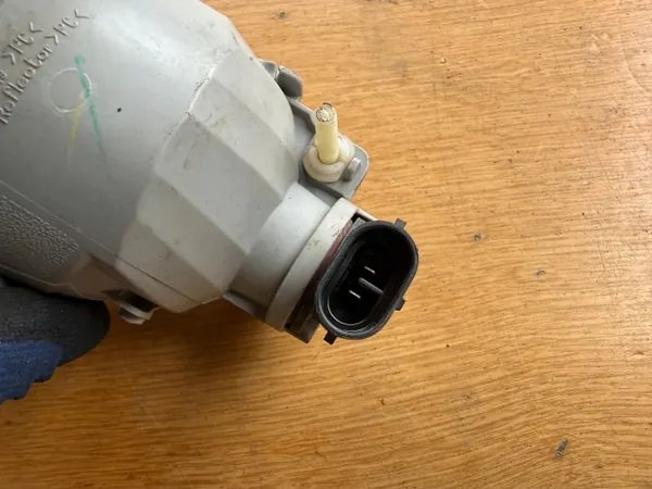 Toyota Hilux VIII Höger DRL Halogen Fram OEM KOITO 02-465 image 4