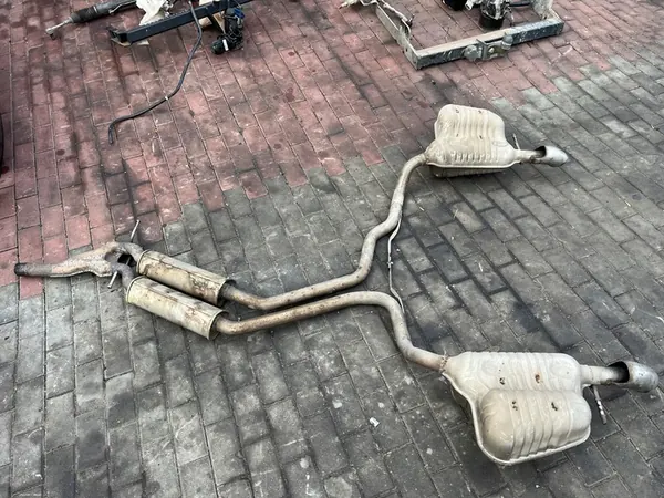 Silencieux d'échappement Audi A6 C6 2.0 TDI Sedan OEM image 2