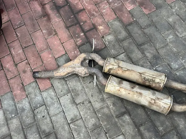 Silencieux d'échappement Audi A6 C6 2.0 TDI Sedan OEM image 3