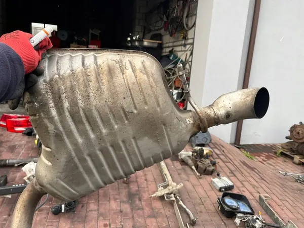 Silencieux d'échappement Audi A6 C6 2.0 TDI Sedan OEM image 8