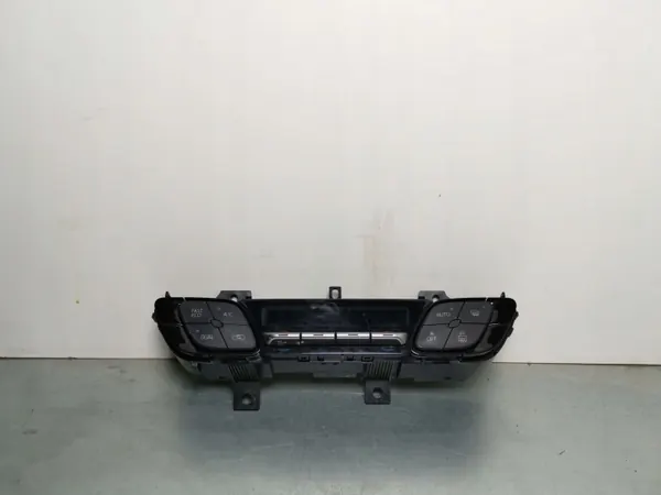 Toyota C-HR I 2021 etuilmastointipaneeli OEM 55900F4450 image 2